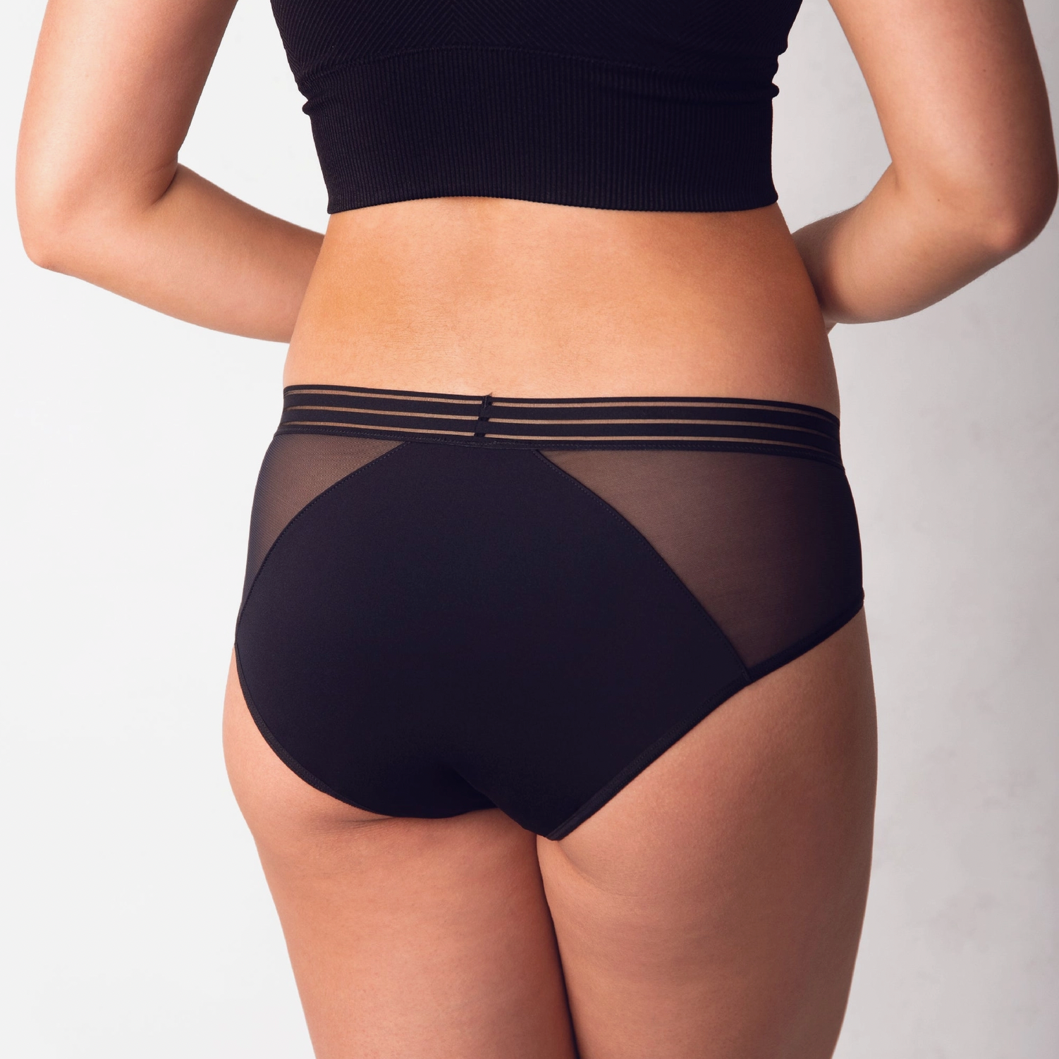 Saalt Leakproof Mesh Hipster (Regular Absorbency)